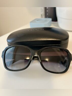 Coach Black Sunglasses with Gradient Lenses